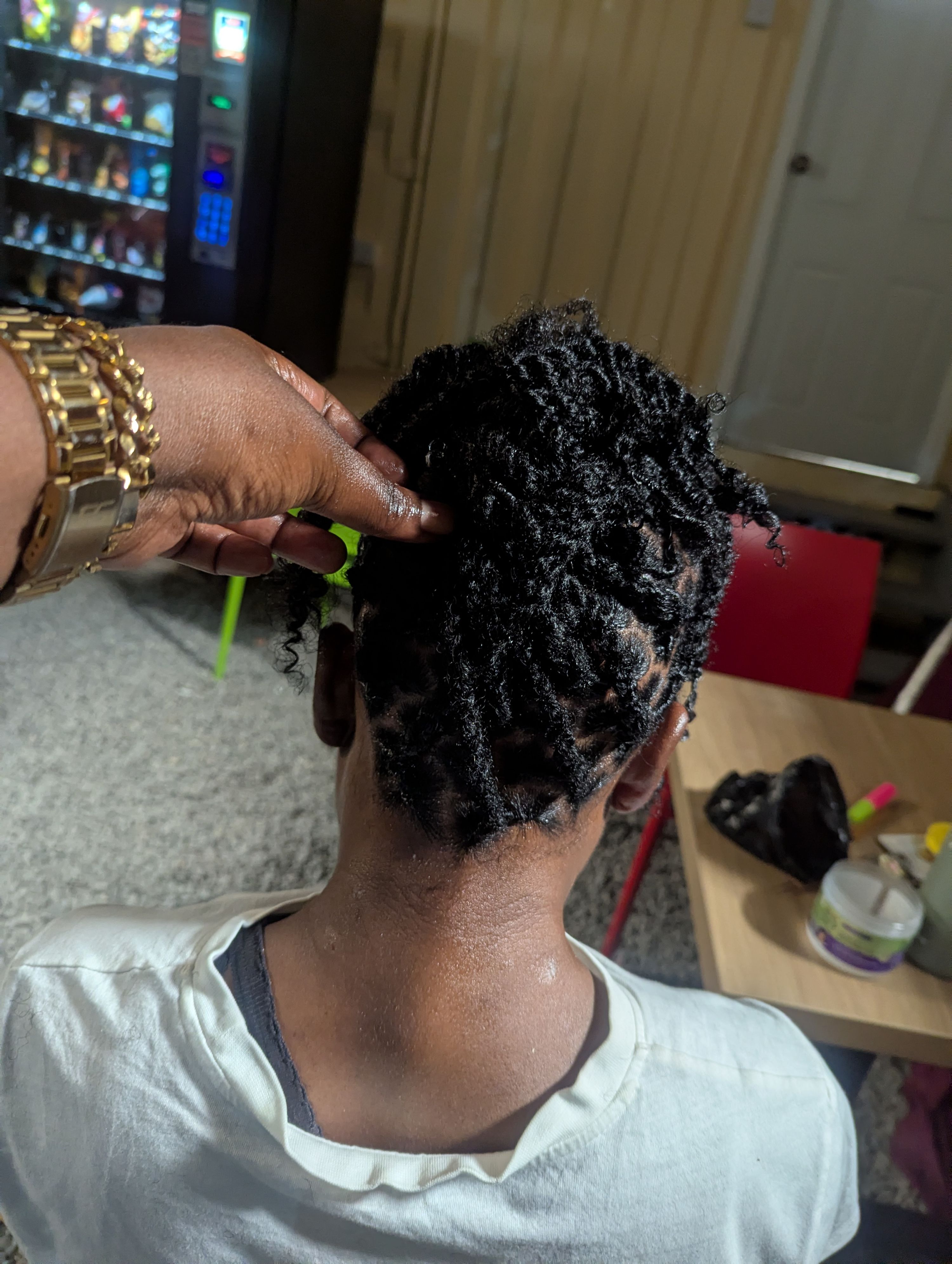 Start up locs re-twist 