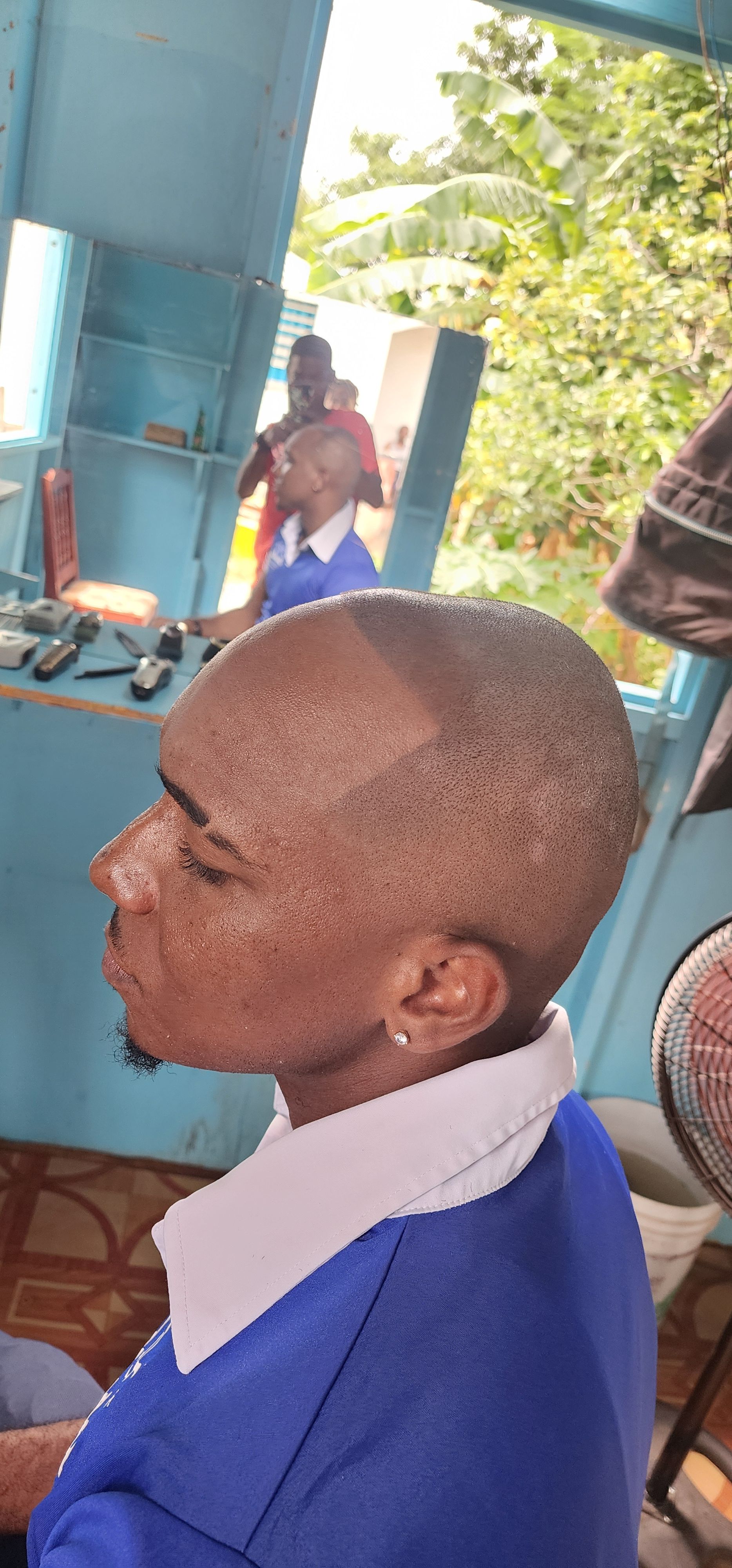 Fade the stress away 💈👑