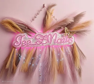 Tee_Z Nails logo