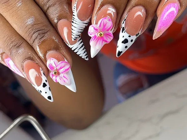 Tee_Z Nails