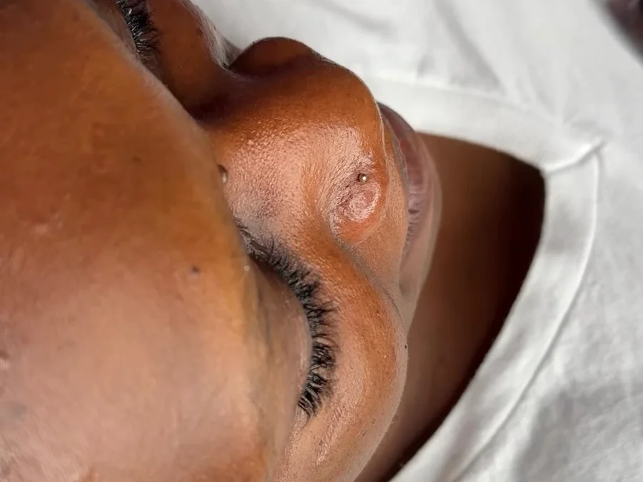 Lash Extensions hybrid