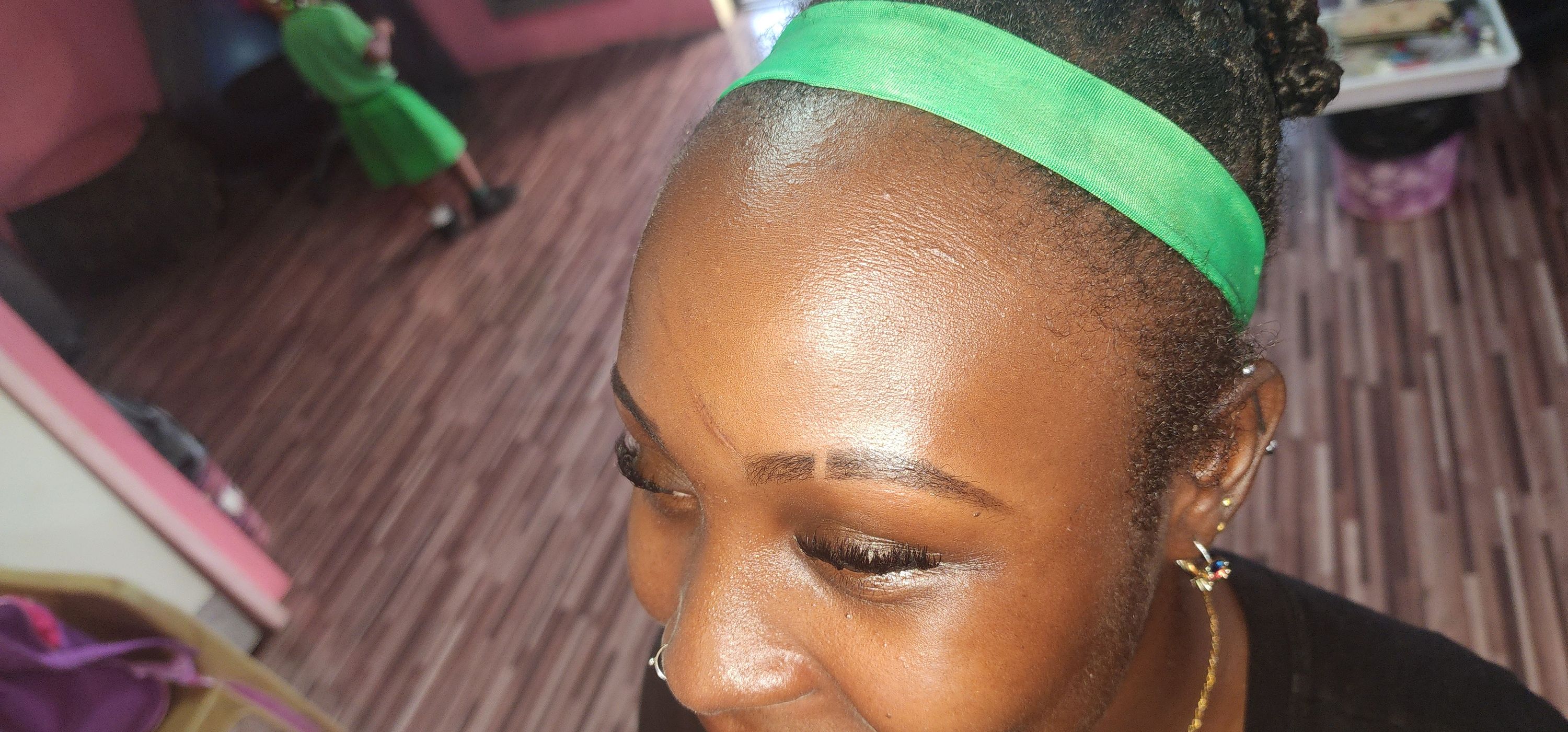 Eyebrow 