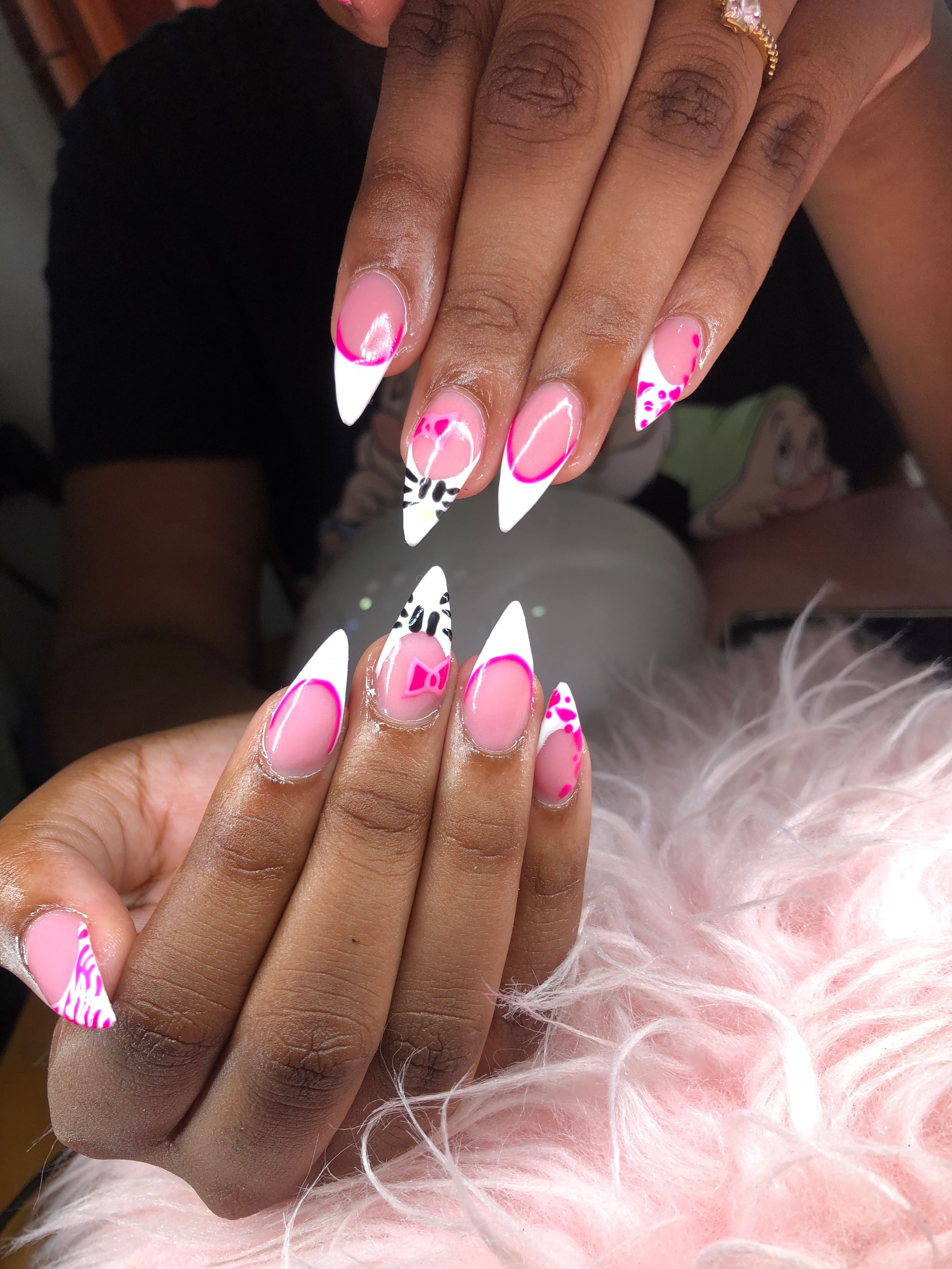 Hello Kitty Nails 