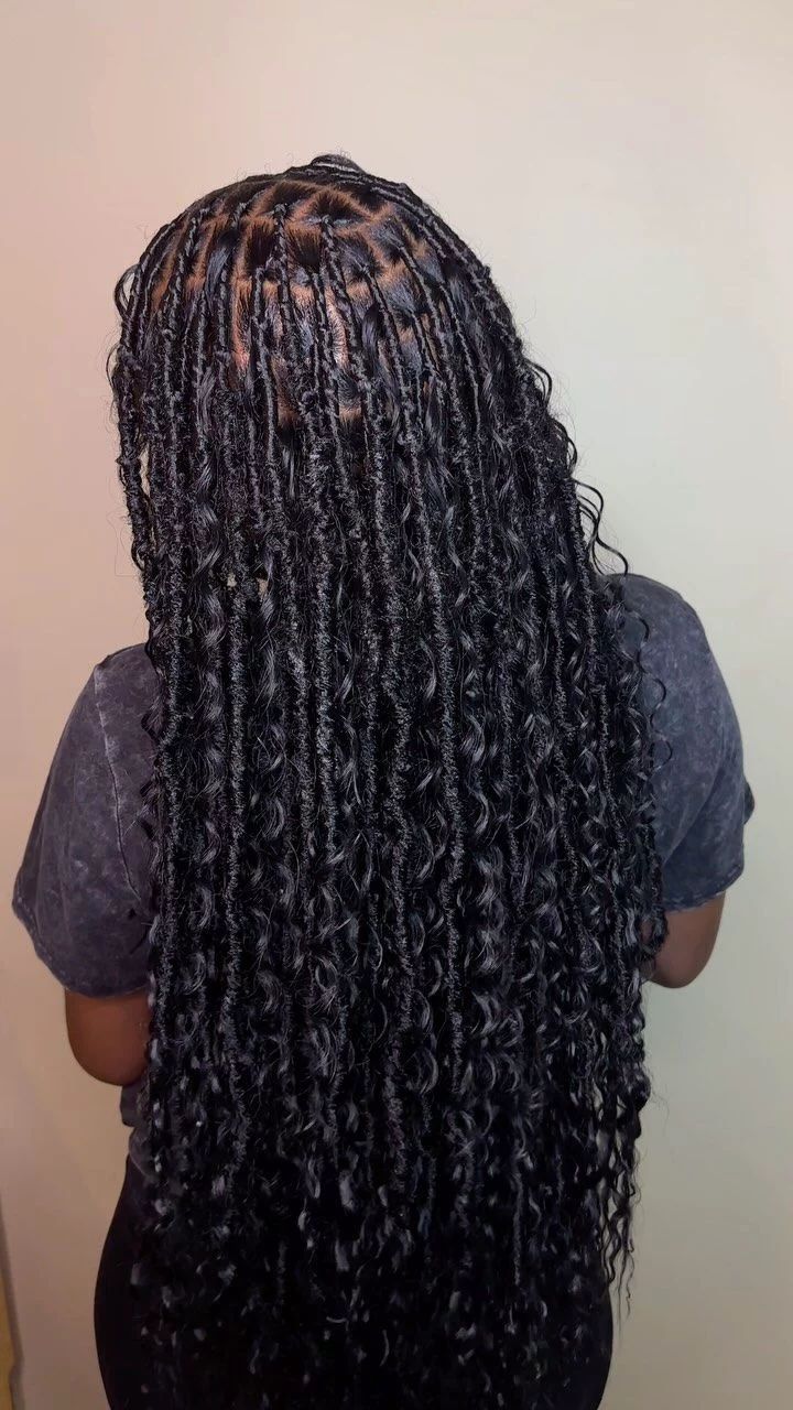 Goddess Locs ( Shoulder length )