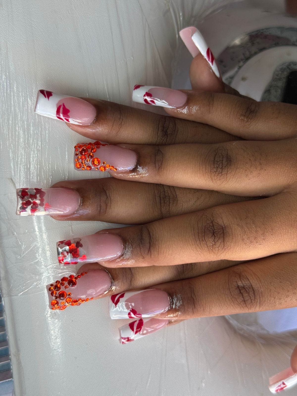 Kiss Nail