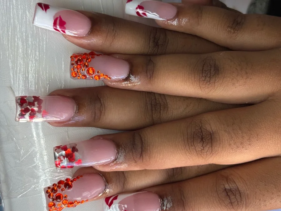 Kiss Nail