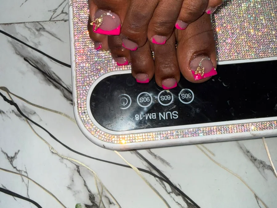 Acrylic toes