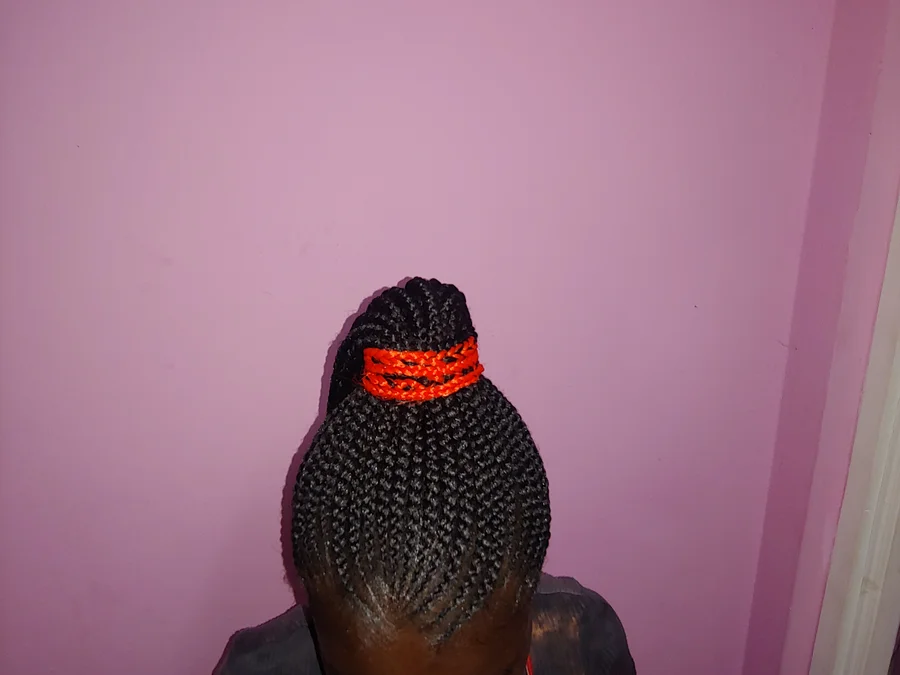 Feed-in conrow braids