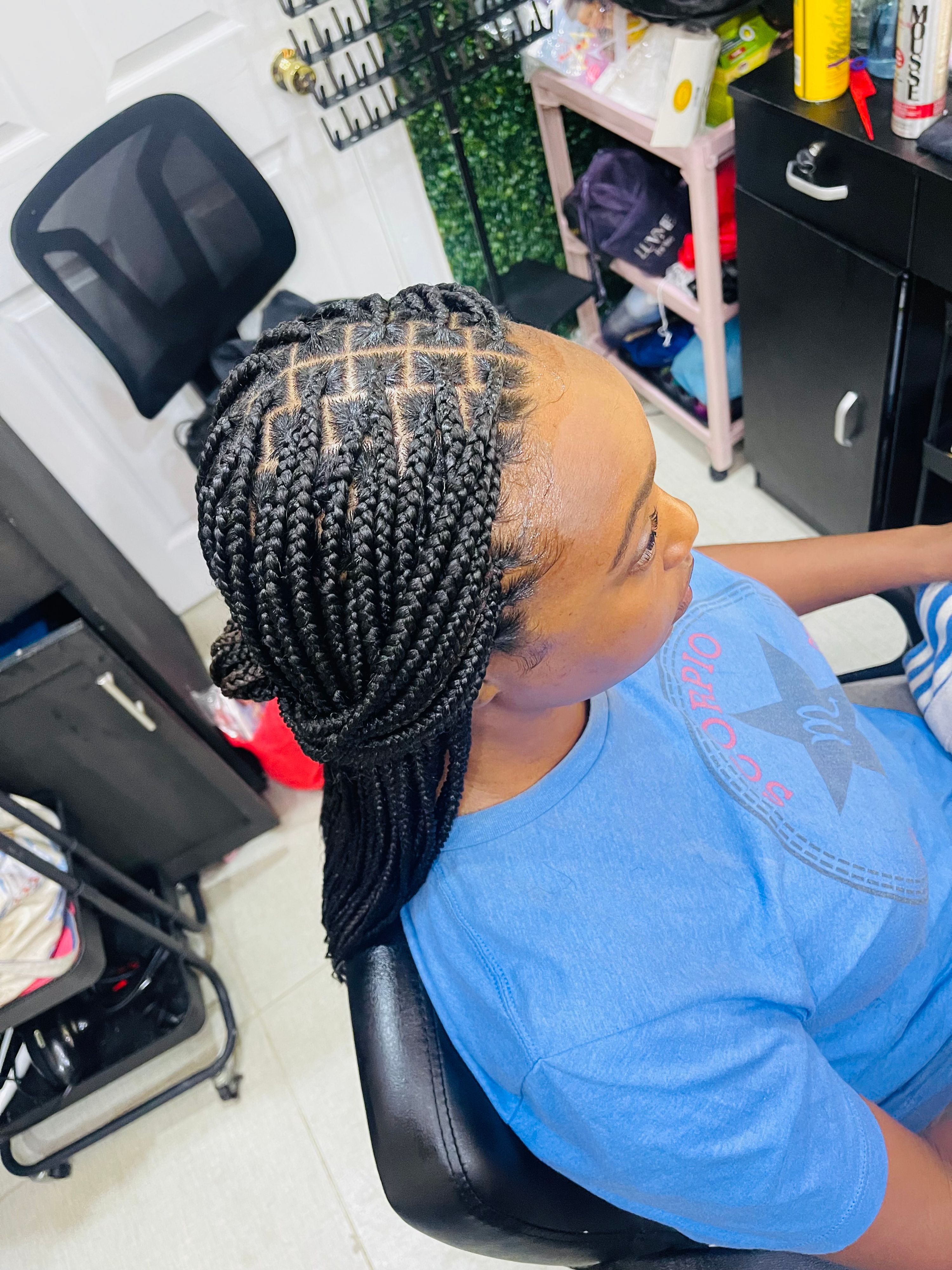 Medium knotless braids