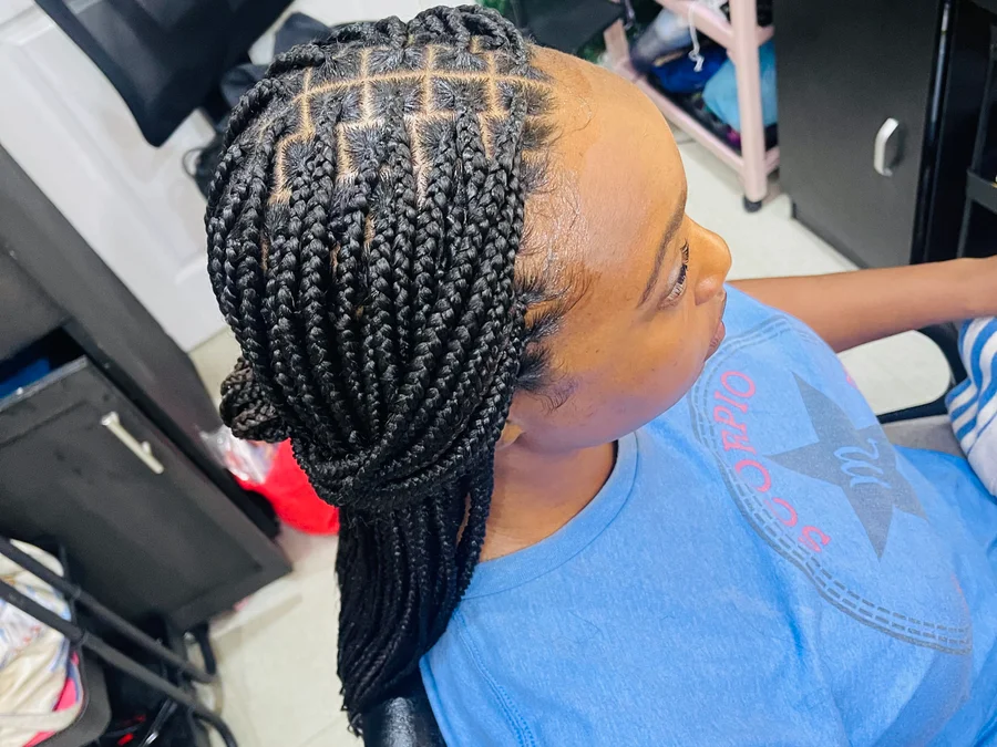 Medium knotless braids