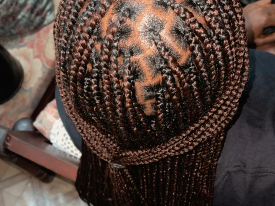 Smedium knotless braid