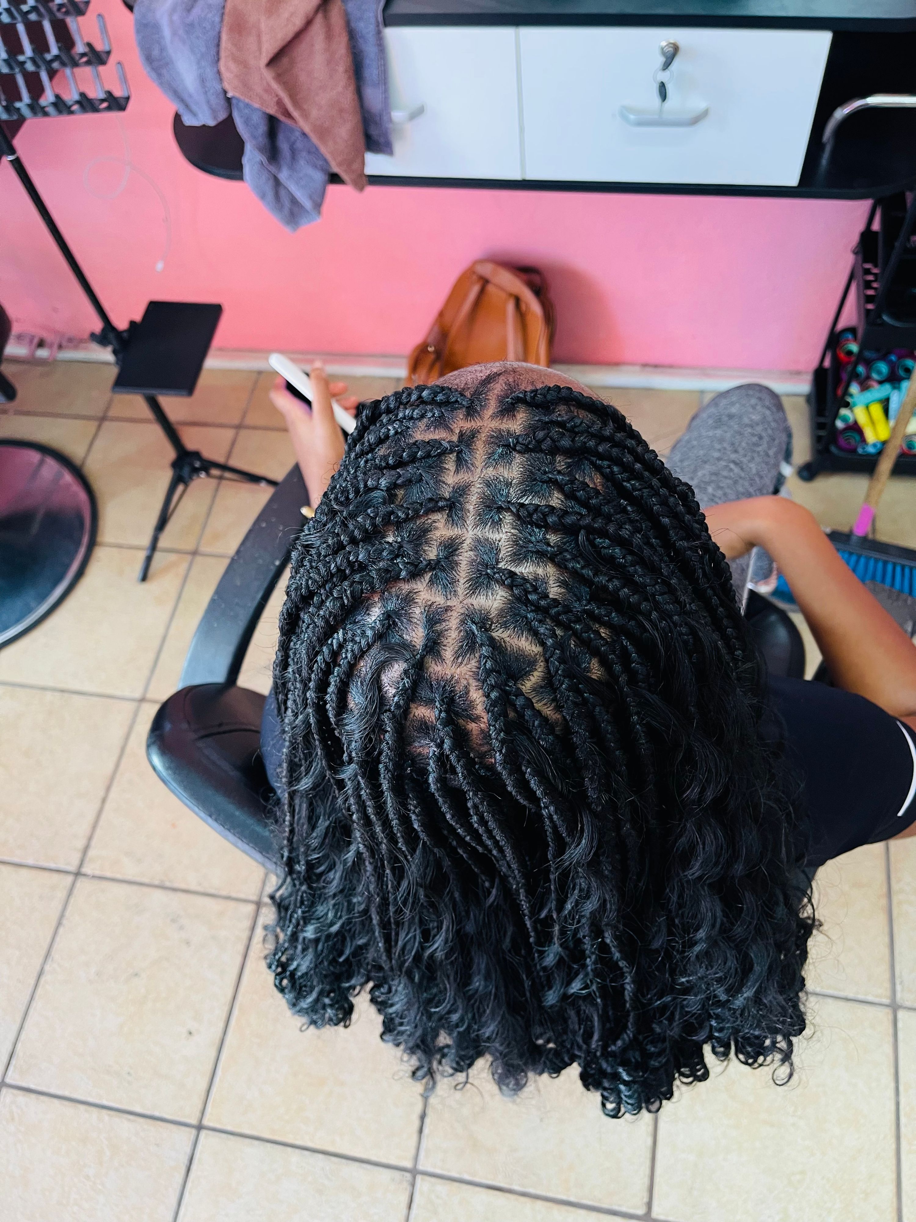 Small knotless boho braids 